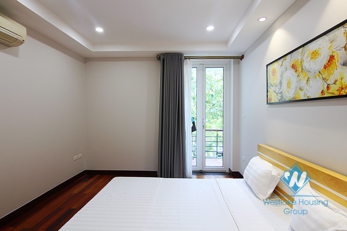 Lake view 2 bedrooms apartment for rent in Yen Phu village