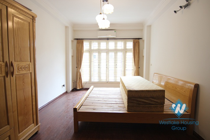 Cheap house with three bedrooms for rent in Au Co, Tay Ho, Ha Noi