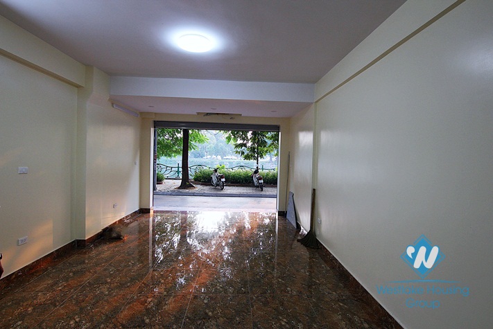 A new space for office for lease in Tay Ho, Ha Noi