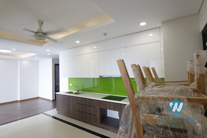 A delightful 3 bedroom apartment for rent in Diplomatic Complex, Hanoi 
