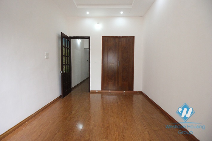 Unfurnished house to make an office for rent in Phung Chi Kien, Cau Giay