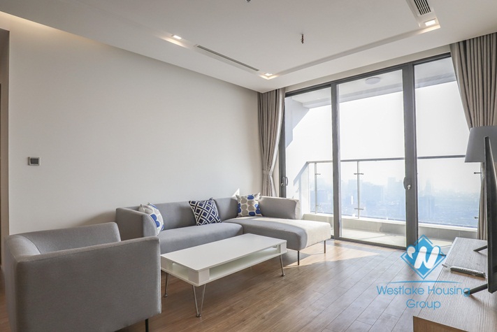 A gorgeous 3 bedroom apartment for rent in Vinhomes Metropolis, Ba Dinh