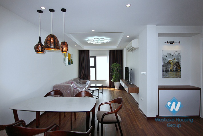 A brand new 2 bedroom apartment with lake view in Xuan Dieu, Tay Ho