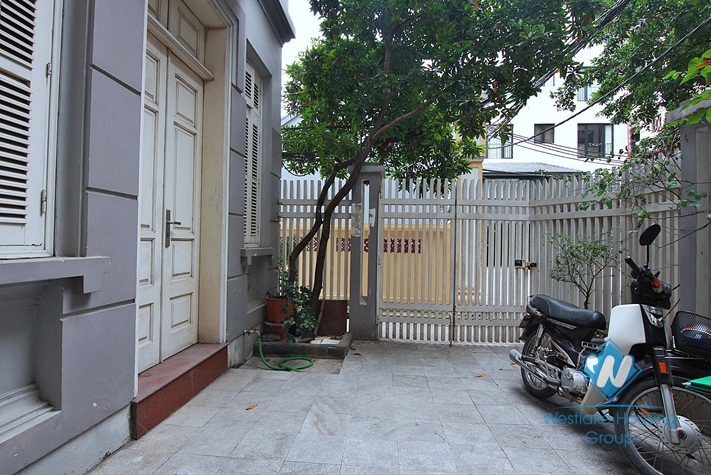 A reasonable 4 bedroom house for rent in Dang Thai Mai, Tay Ho