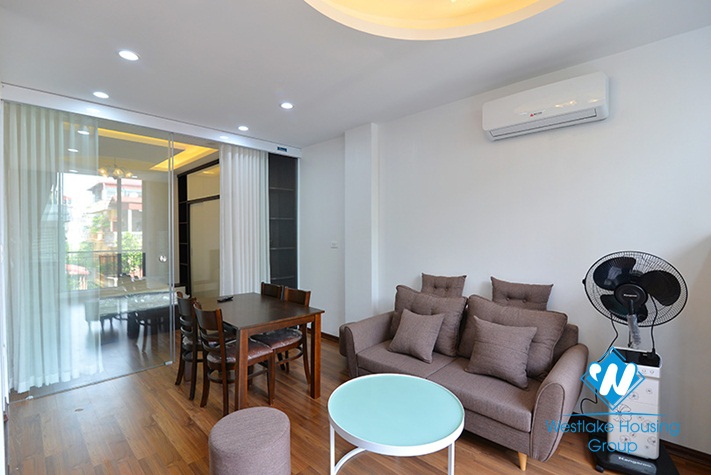 One bedroom apartment for rent in Ba Mau lake, Hai Ba Trung district, Ha Noi