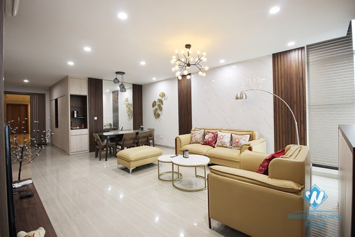 A flashy and modern 3 bedroom apartment for rent in Ciputra Complex