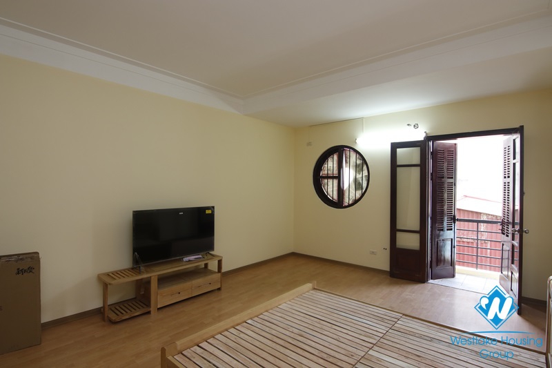 Spacious 3-bedroom house with a nice court yard for rent in Ba Dinh