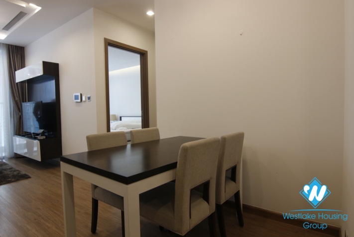 Fashionable and modern design 1 bedroom apartment for rent in Vinhome Metropolis