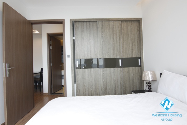 Spacious one bedroom apartment for rent in Vinhome Metropolis, Ba Dinh