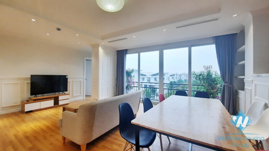 Three-bedroom apartment with view to French international school