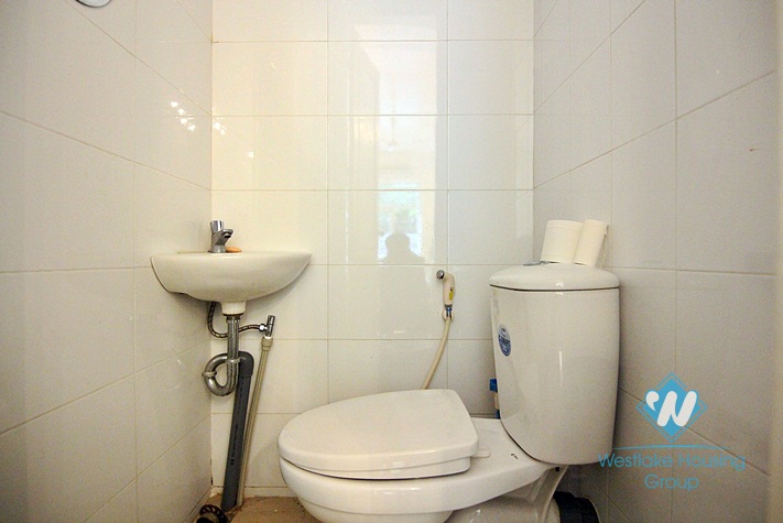 An afforable 3 bedroom house for rent in Xuan dieu, Tay ho, Ha noi