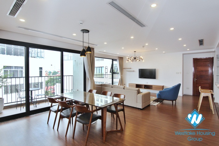 Luxury stylish furnished and spacious 4 bedroom apartment for rent in Tây Hồ