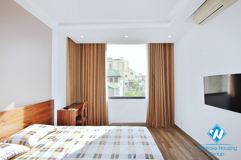 Absolutely stunning 1-bedroom apartment with a big balcony in Yen Phu 