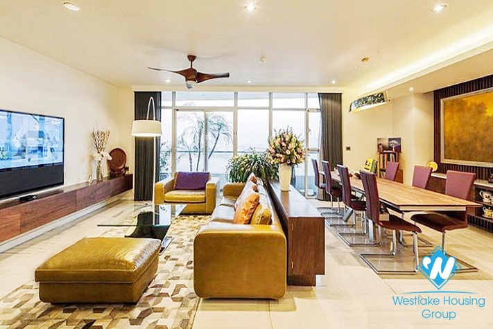 Spendid apartment with gorgeous lake view for rent in WaterMark, Tay Ho