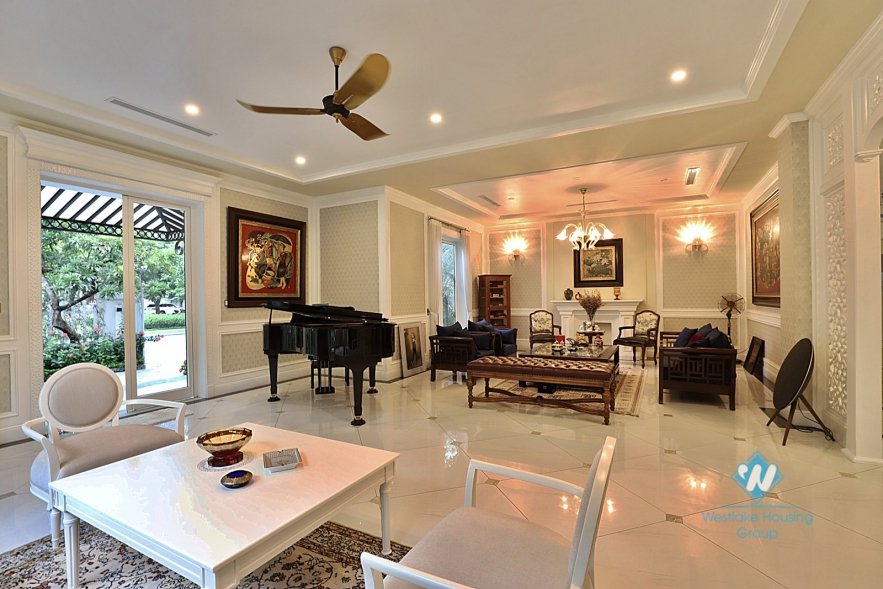 Detached Ambassador standard villa to lease in Vinhomes Riverside Hanoi