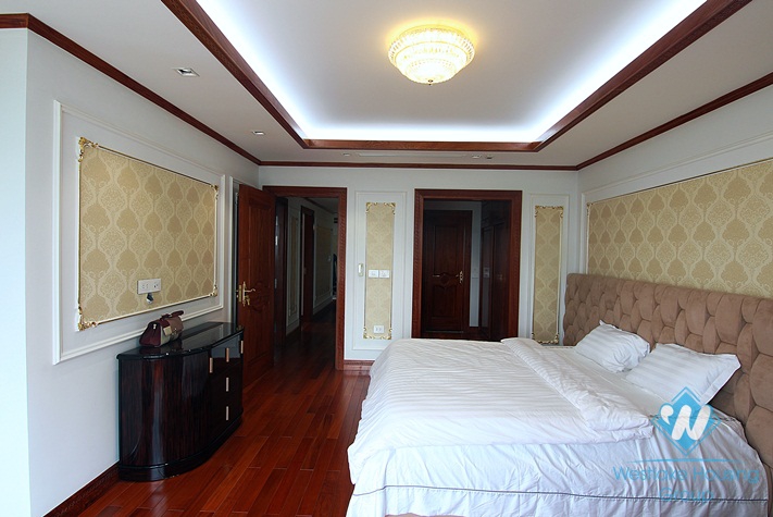 Beautiful brand new 3 bedroom apartment for rent in D'Leroi Soleil, Xuan dieu, Tay ho