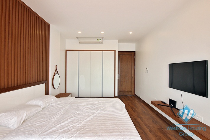 Beautiful top floor 1 bedroom apartment for rent in Trinh cong son, Tay ho, Hanoi