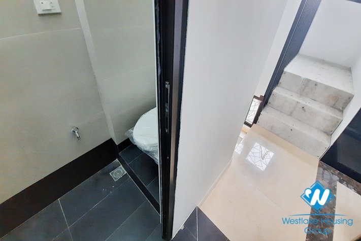 Bright and light 1-bedroom apartment with large balcony for rent in HOAN KIEM
