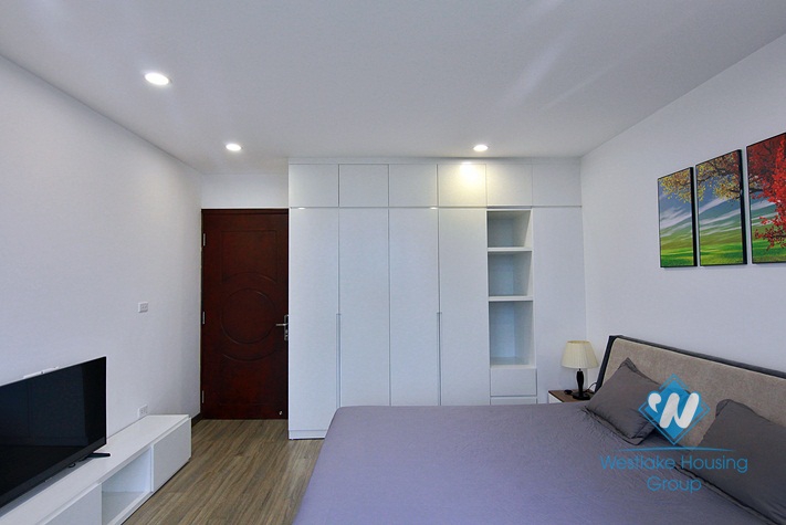 A brand new modern 2 bedroom apartment with big balcony in Xuan dieu, Tay ho