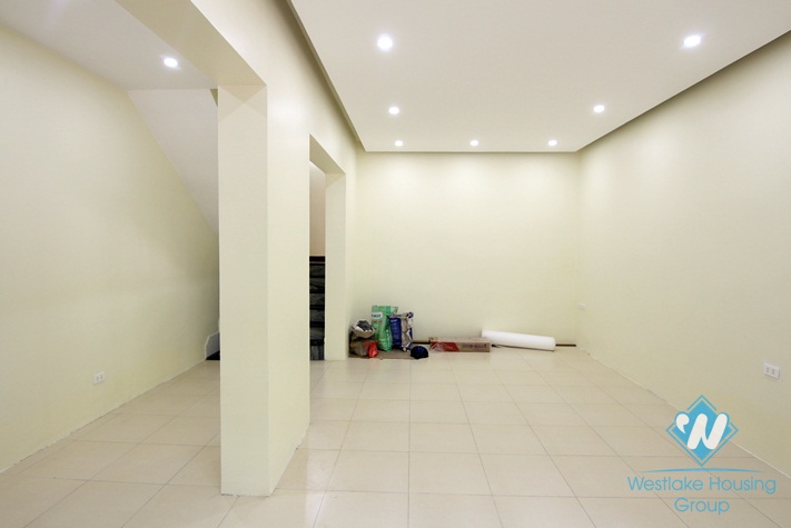 Good space for rent in Tay ho for cafe, restaurant