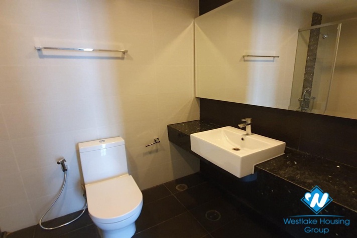 A well-serviced 2 bedroom apartment for rent in Hoang Thanh Tower