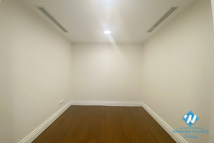 Service apartment in Hoang Thanh Tower for rent, Hai Ba Trung District 