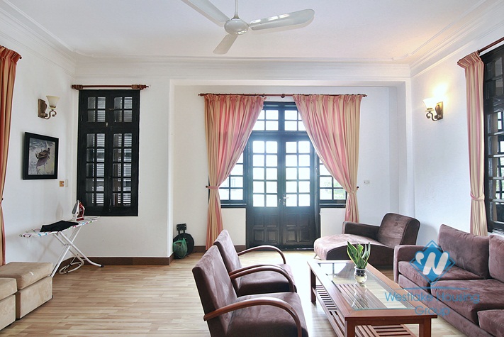 A nice 4 bedroom house next to the lake in Tay ho, Ha noi