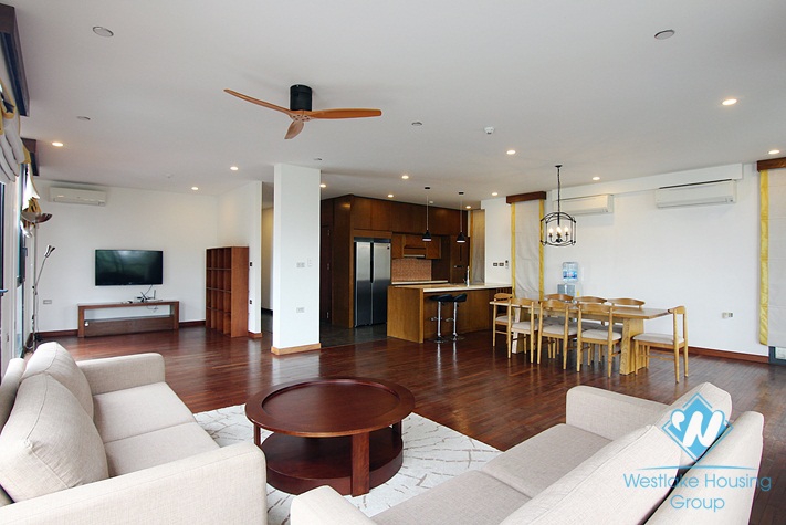 Gorgeous 3 bedroom apartment with beautiful lake view in Tay ho, Ha noi