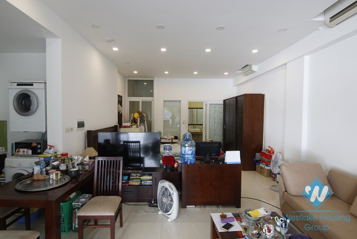 Lake view office for rent in Truc Bach area, Ba Dinh, Ha Noi