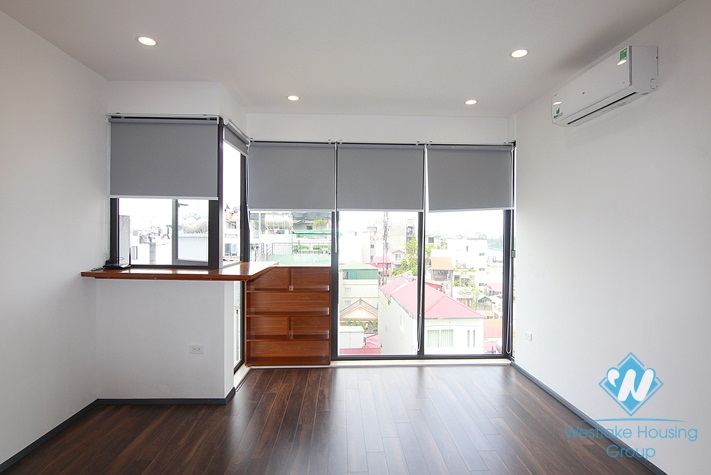 One bedroom apartment with huge balcony for lease in Tu Hoa, Tay Ho