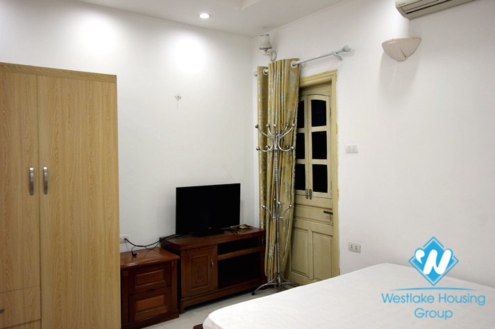A good-priced 1 bedroom apartment for rent on Tu Hoa street