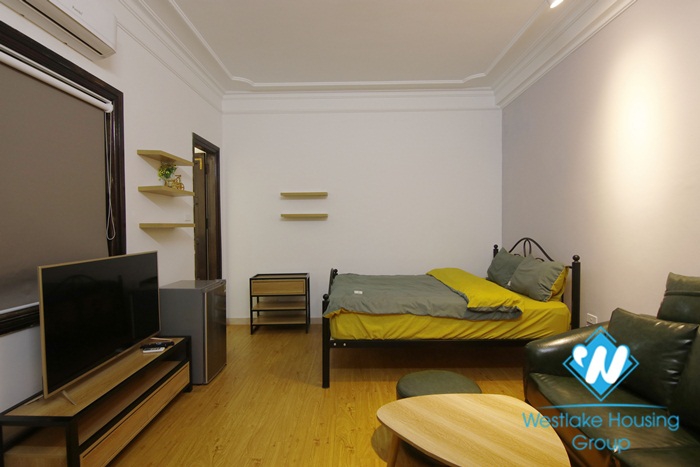 A lovely studio on the topfloor for rent in center of Ba Dinh district