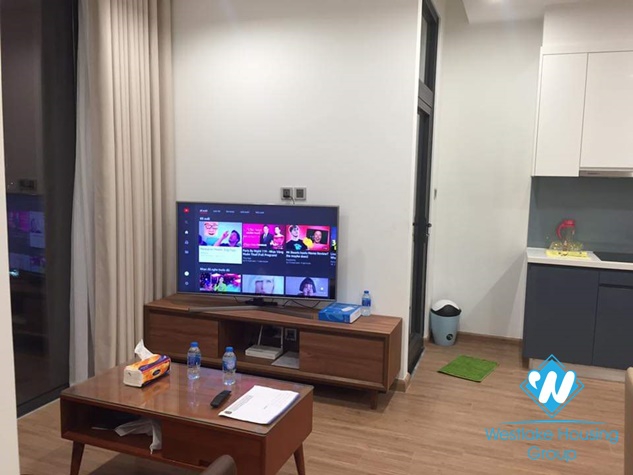 A new 1 bedroom apartment for rent in Vinhome Metropolis, Badinh,  Ha noi