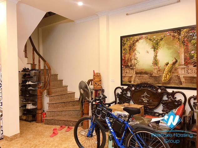A cheap 3 bedroom house for rent in Hoang hoa tham, Ba dinh