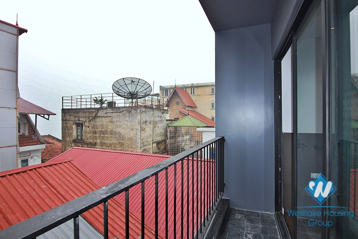A must-rent two-bedroom apartment on Xuan Dieu street
