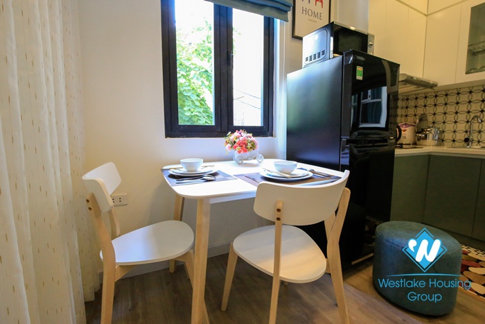 A cozy one bedroom apartment for rent in Ong Ich Khiem, Ba Dinh