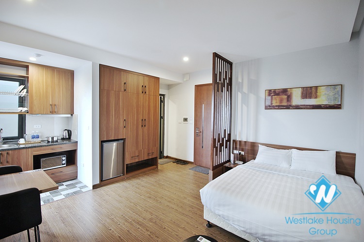 A brightly studio for rent in Au Co street, Tay Ho, Ha Noi