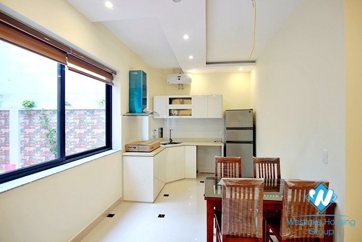 Cheap spacious one bedroom apartment for lease on Au Co street, Tay Ho, Hanoi