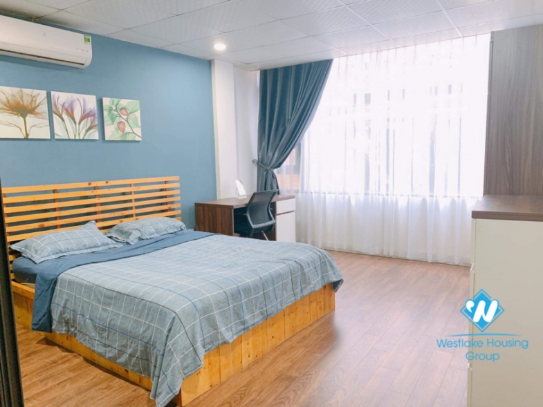 One bedroom apartment for rent on Nguyen Van Cu street, Long Bien district
