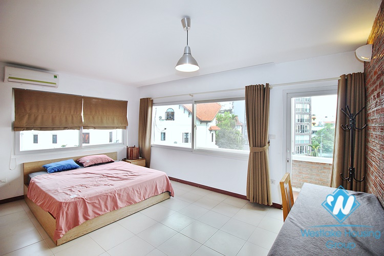 Lake view 02 bedrooms apartment in Au Co st, Tay Ho, Hanoi 