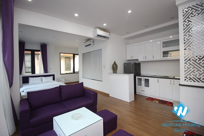  A new Beautiful studio for rent in Xuan Dieu, Tay Ho