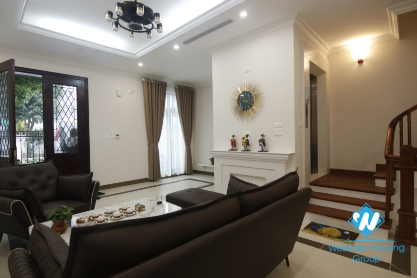 Newly completed four-bedroom townhouse for rent in Vinhome Harmony