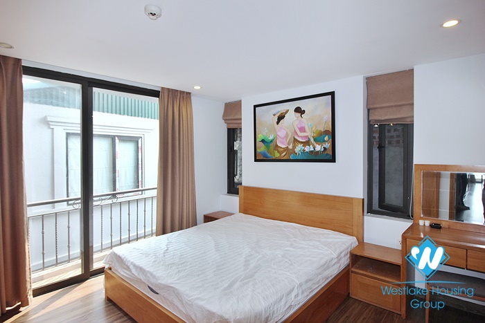 A beautiful lake view 2 bedroom apartment for rent in Nhat chieu, Tay ho