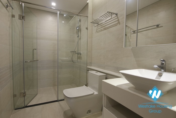 A nice 2 bedroom apartment for rent in Metropolis Ba dinh, Hanoi