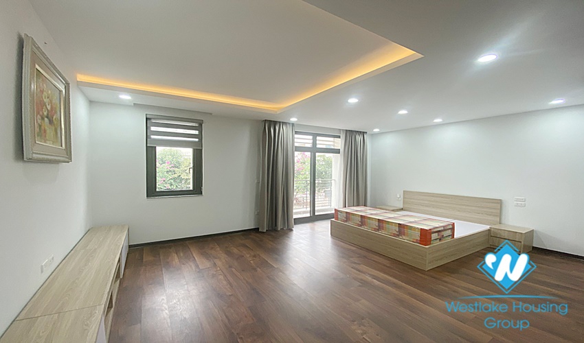 Beautiful 4 bedroom house with for rent in Start lake, Tay Ho, Hanoi