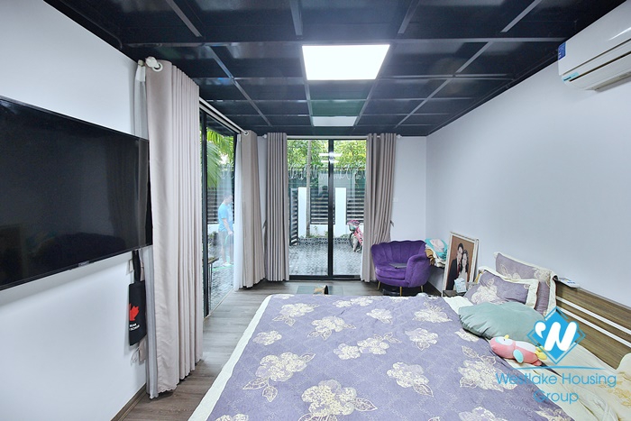 A beautiful 3 bedroom house with big yard for rent in Tay ho, Ha noi