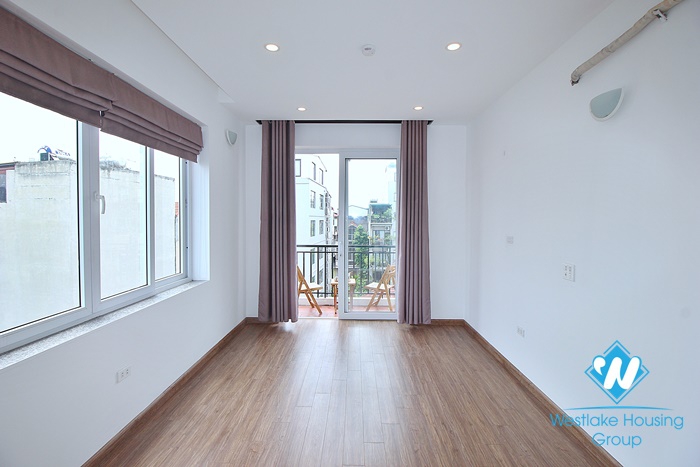 A new and bright 3 bedroom apartment for rent in Tay ho, Ha noi