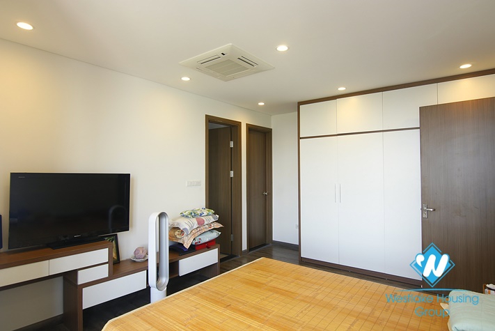 Nice 03 bedrooms apartment for rent in Hong Kong Tower, Dong Da District