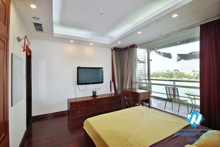 Gorgeous 2 bedrooms apartment for rent with lake view in Tay Ho, Hanoi 