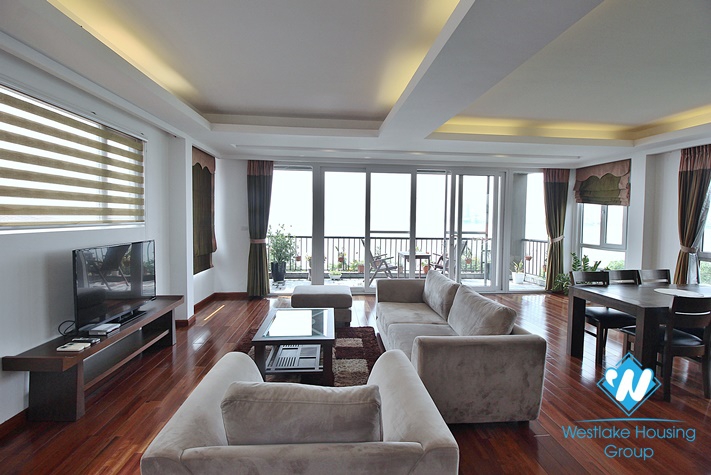 Lakeside three bed apartment for rent in Tay Ho, Hanoi